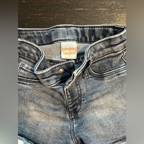 Girls Crochet-Hem Denim Shorts - Picture 3 of 3